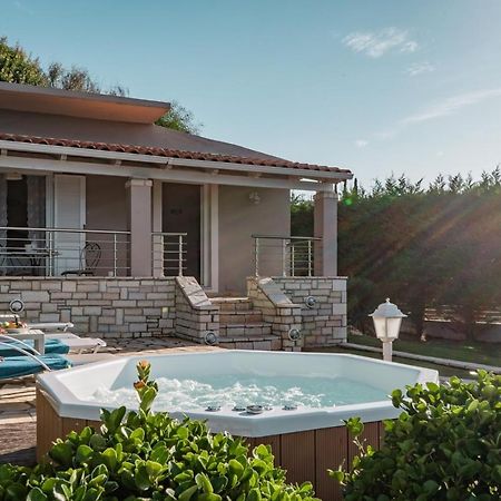 Neptune Sea House - Beachfront Agios Spyridon (Corfu) Exterior foto